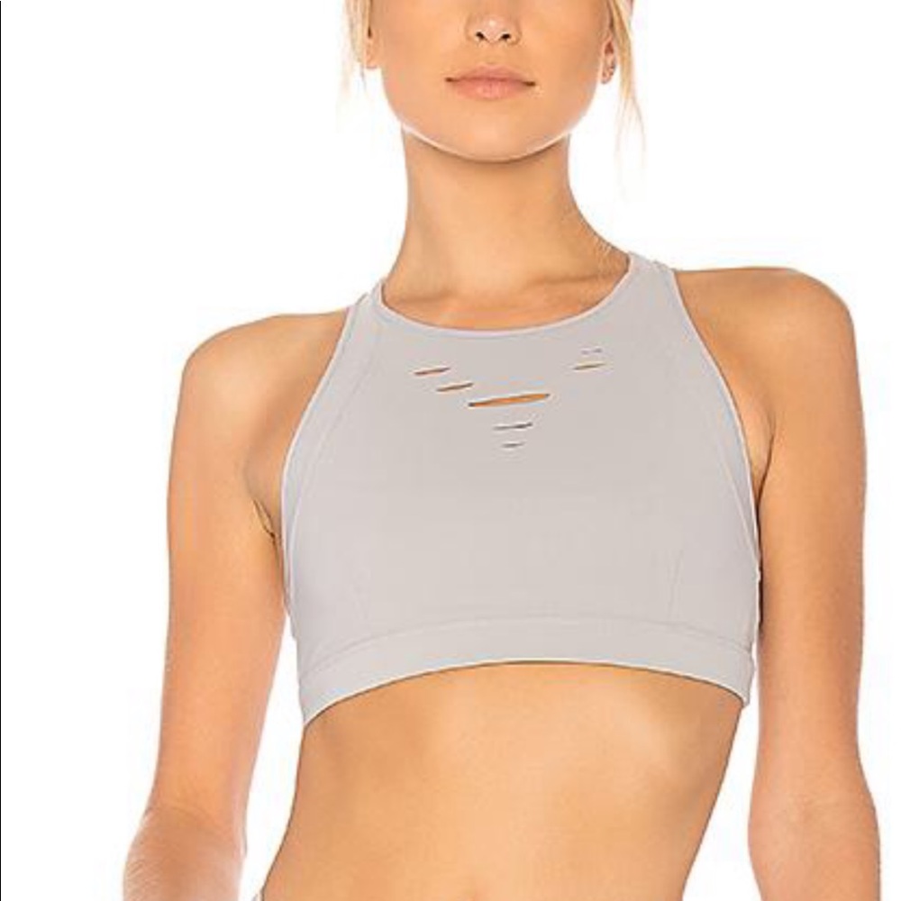 Alo yoga Ripped Warrior Bra in Gray